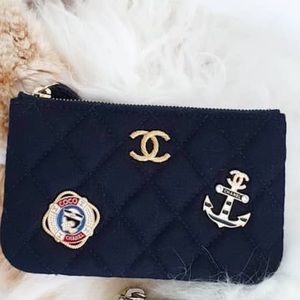 {SOLD} 18A Wool Mini O Cosmetic Pouch